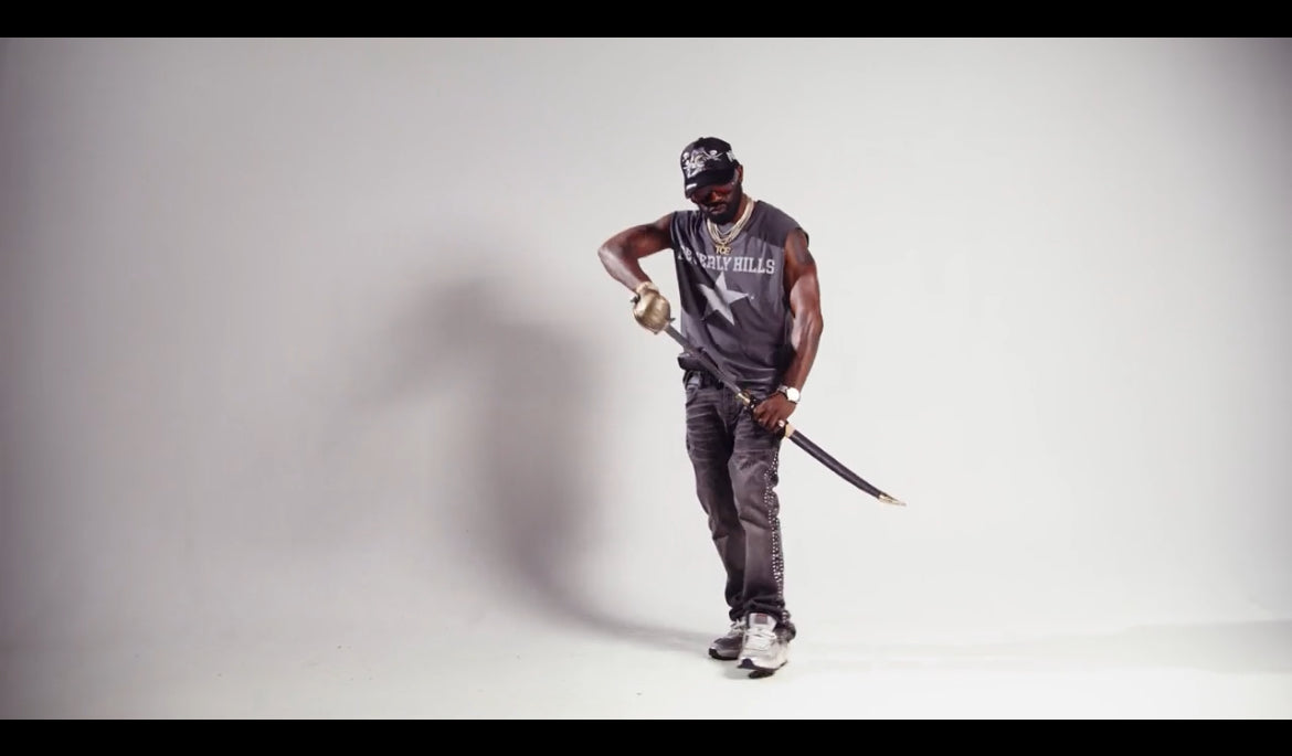 Load video: EATING ETIQUETTE – AN INTRO TO KNOWLEDGE THE PIRATE&#39;S UPCOMING ALBUM: THE ROUNDTABLE